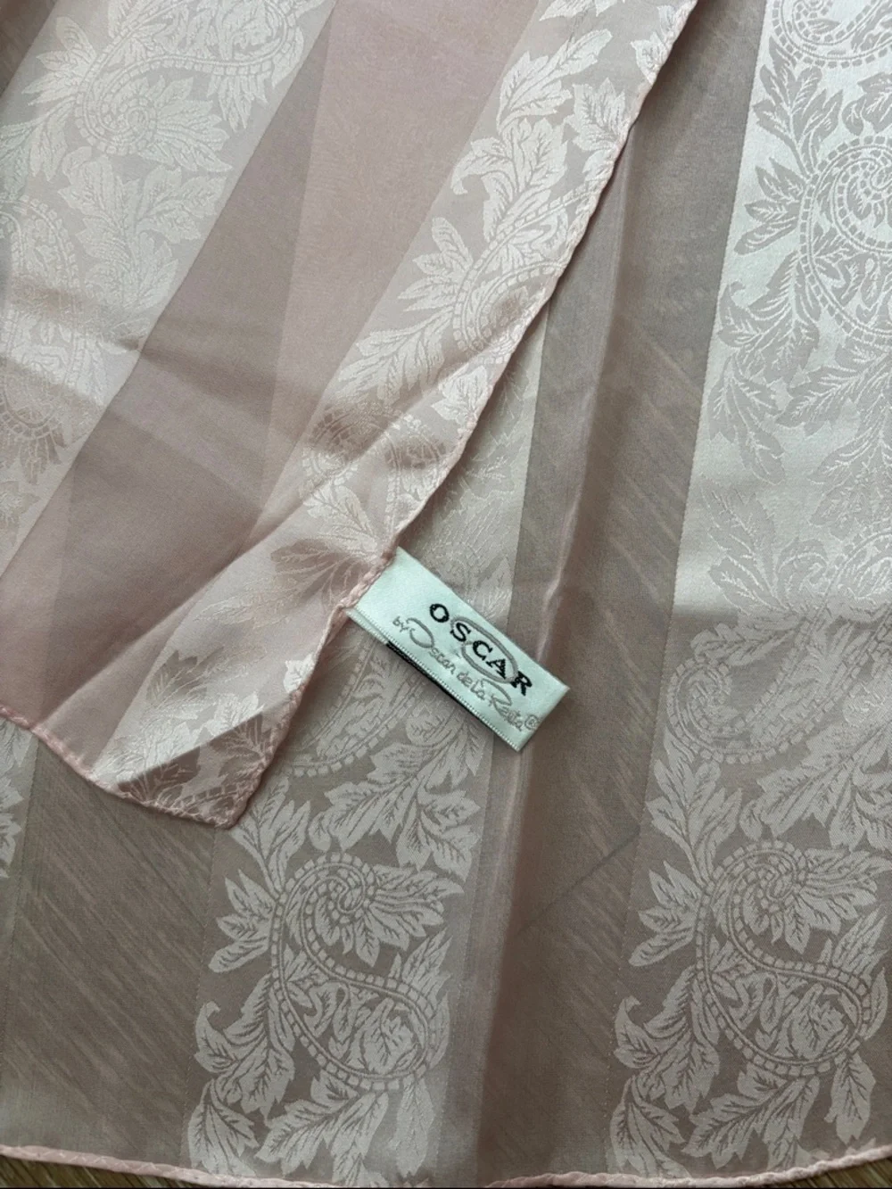 Oscar de la Renta light pink paisley print silk rectangular scarf